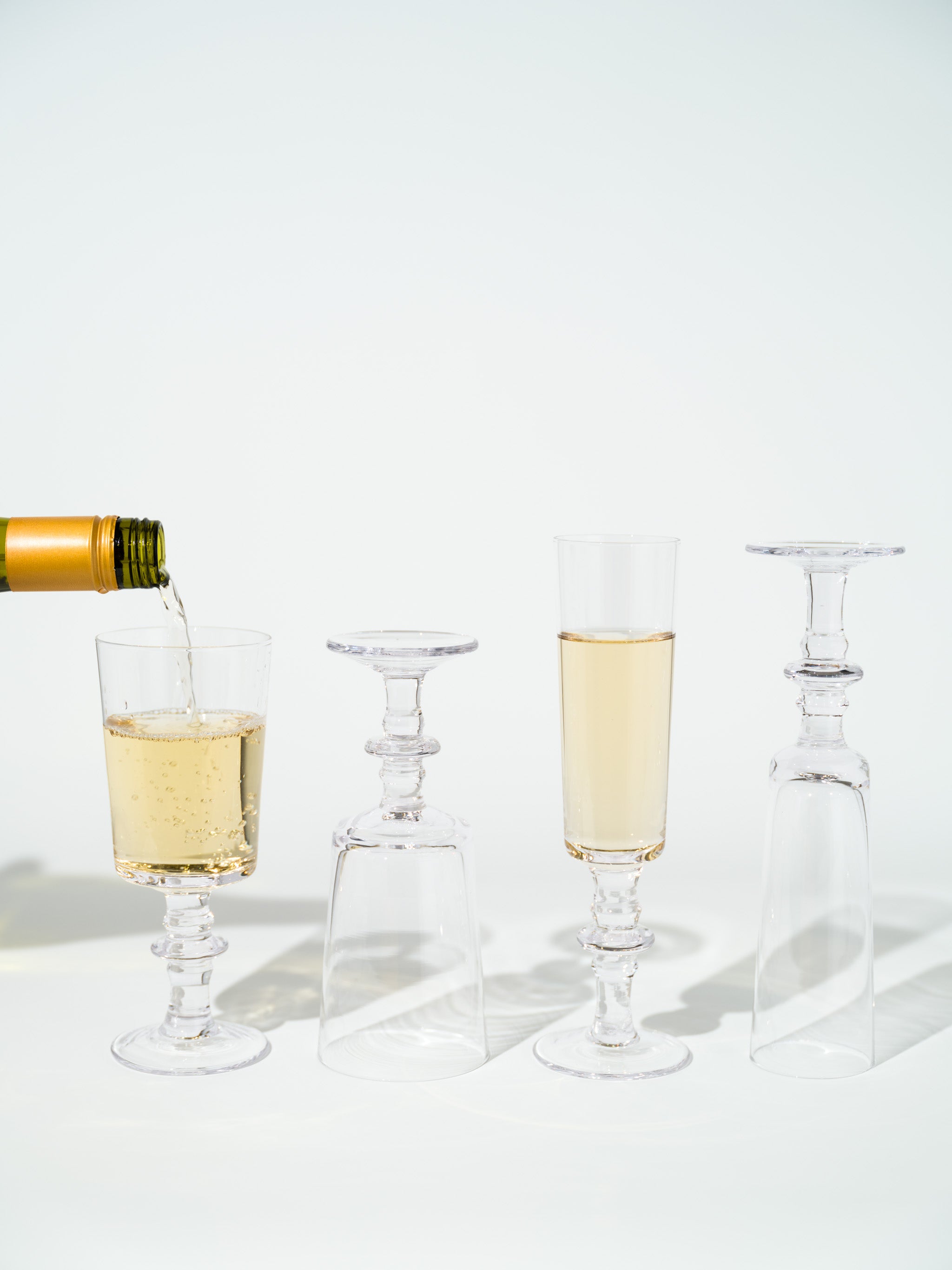 Ann Retro Wine Glass