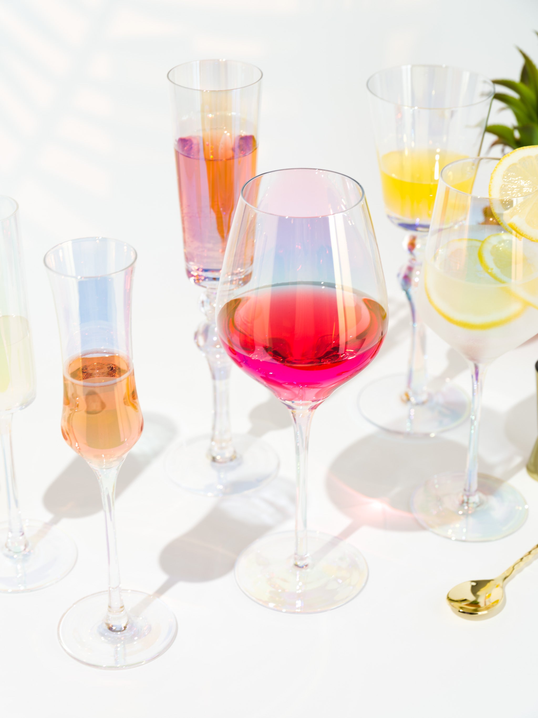 Amelia Iridescent Wine Glass
