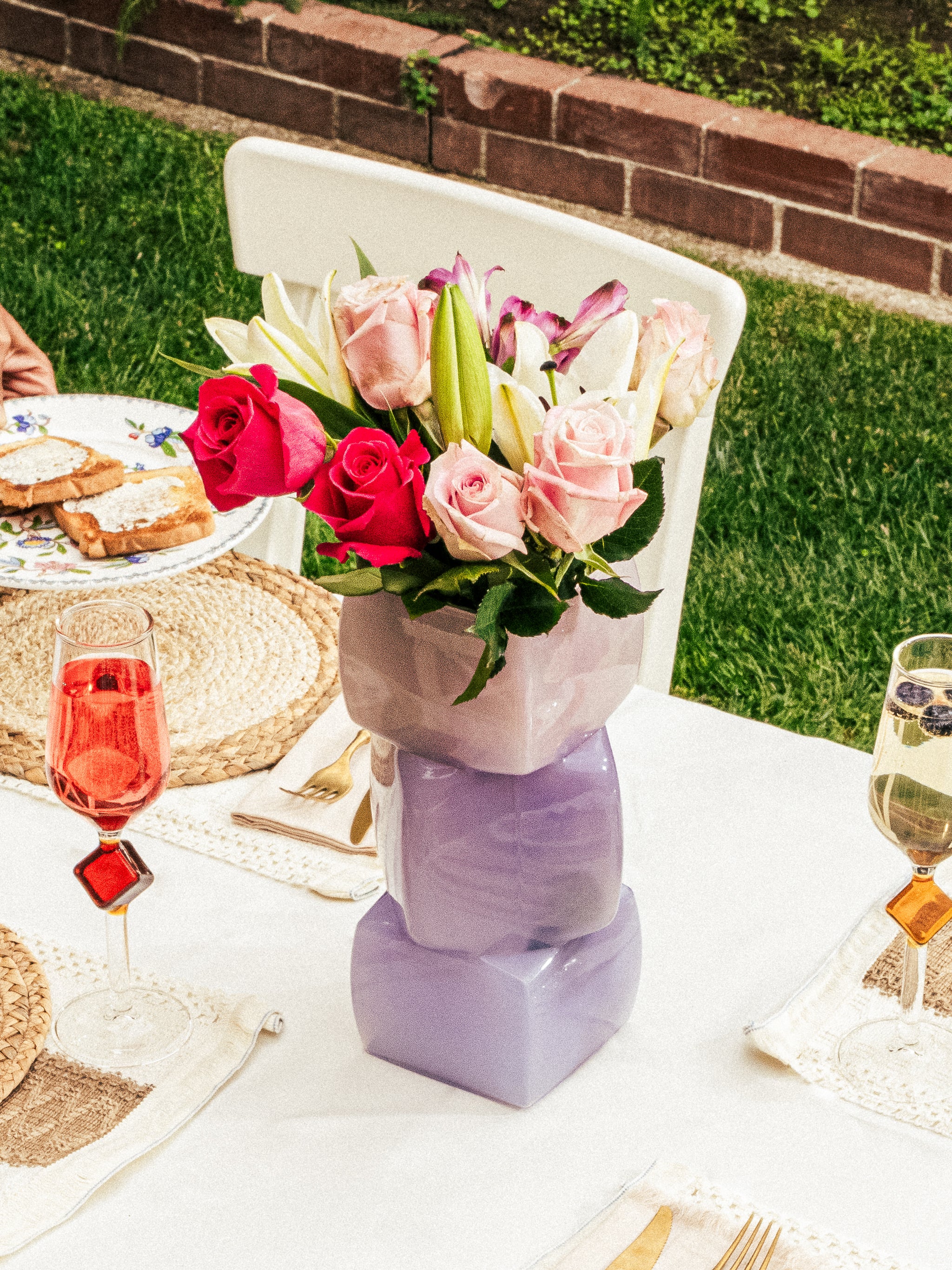 Mauve Swirled Bowlder Vase