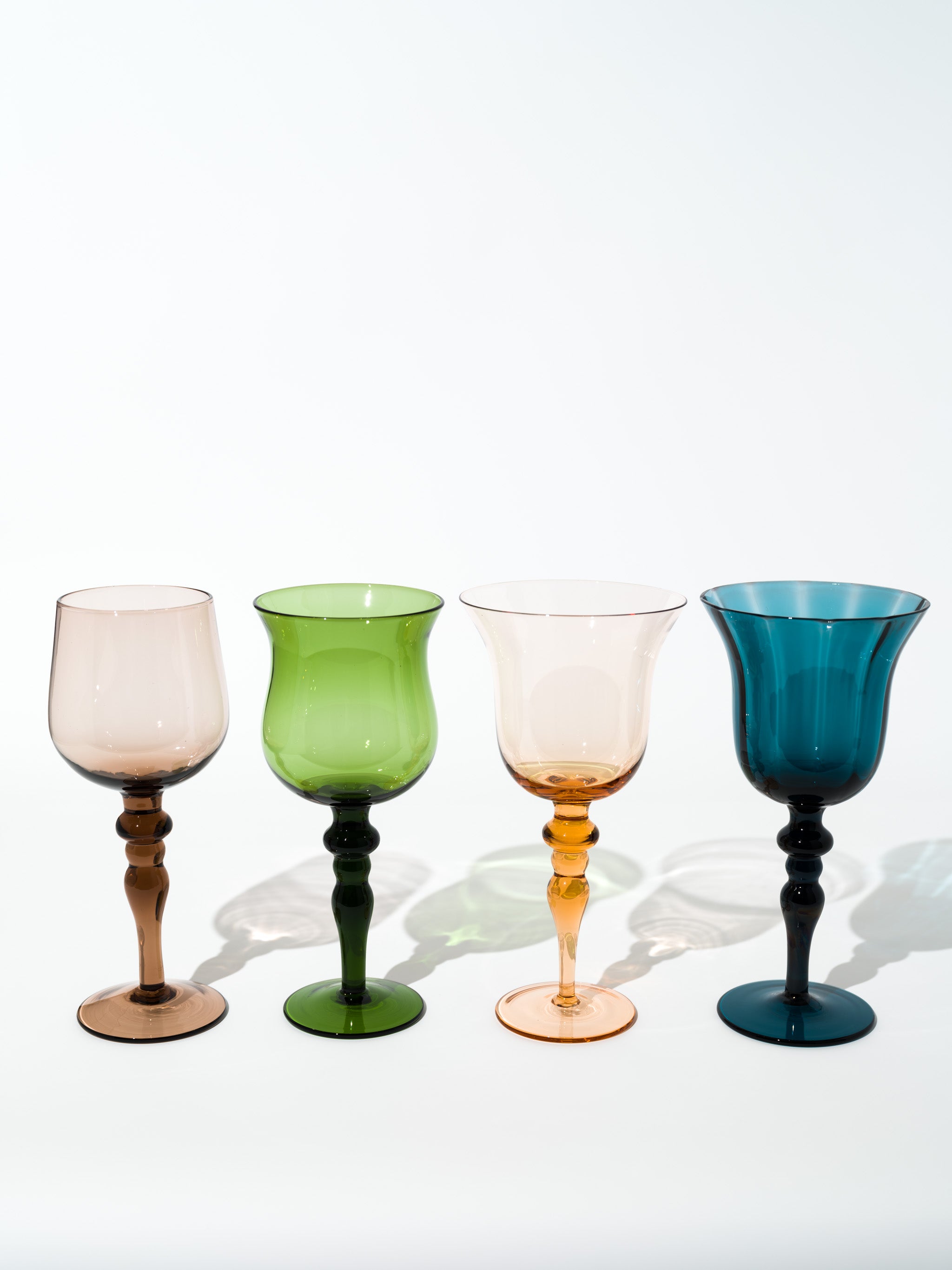 Glacier Retro Wine Glass