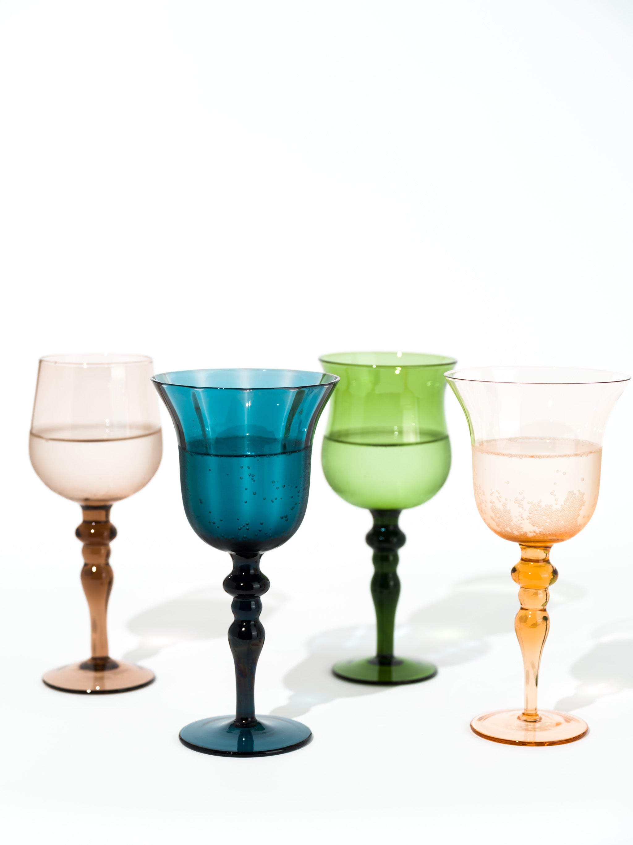 Glacier Retro Wine Glass